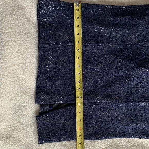 KAY Unger Navy Blue Open Crochet Lace White Under size 2 - Picture 15 of 16